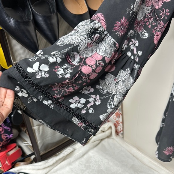 Style & Co Floral 3/4 Bell Sleeve Blouse in Pink and Gray - Picture 3 of 11